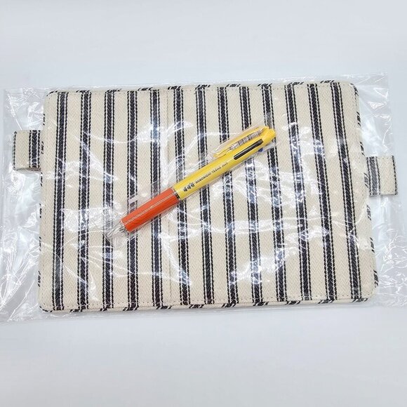 Hobonichi Lined Fabric Herringbone (Ivory x Black) A6 2025 w Uniball Pen - NEW - Picture 2 of 16